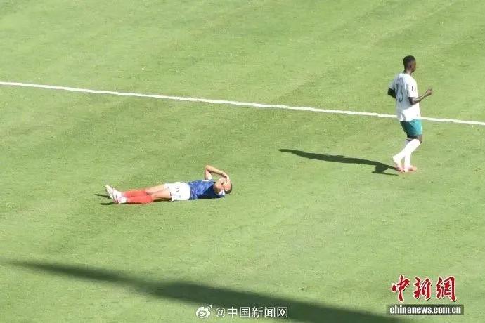 世界杯为了等广告播完，让球员多站了40秒才恢复比赛，“强制补水	”遭吐槽